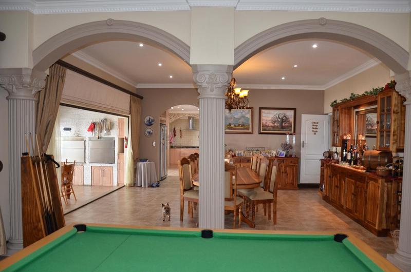 4 Bedroom Property for Sale in Hartenbos Heuwels Western Cape